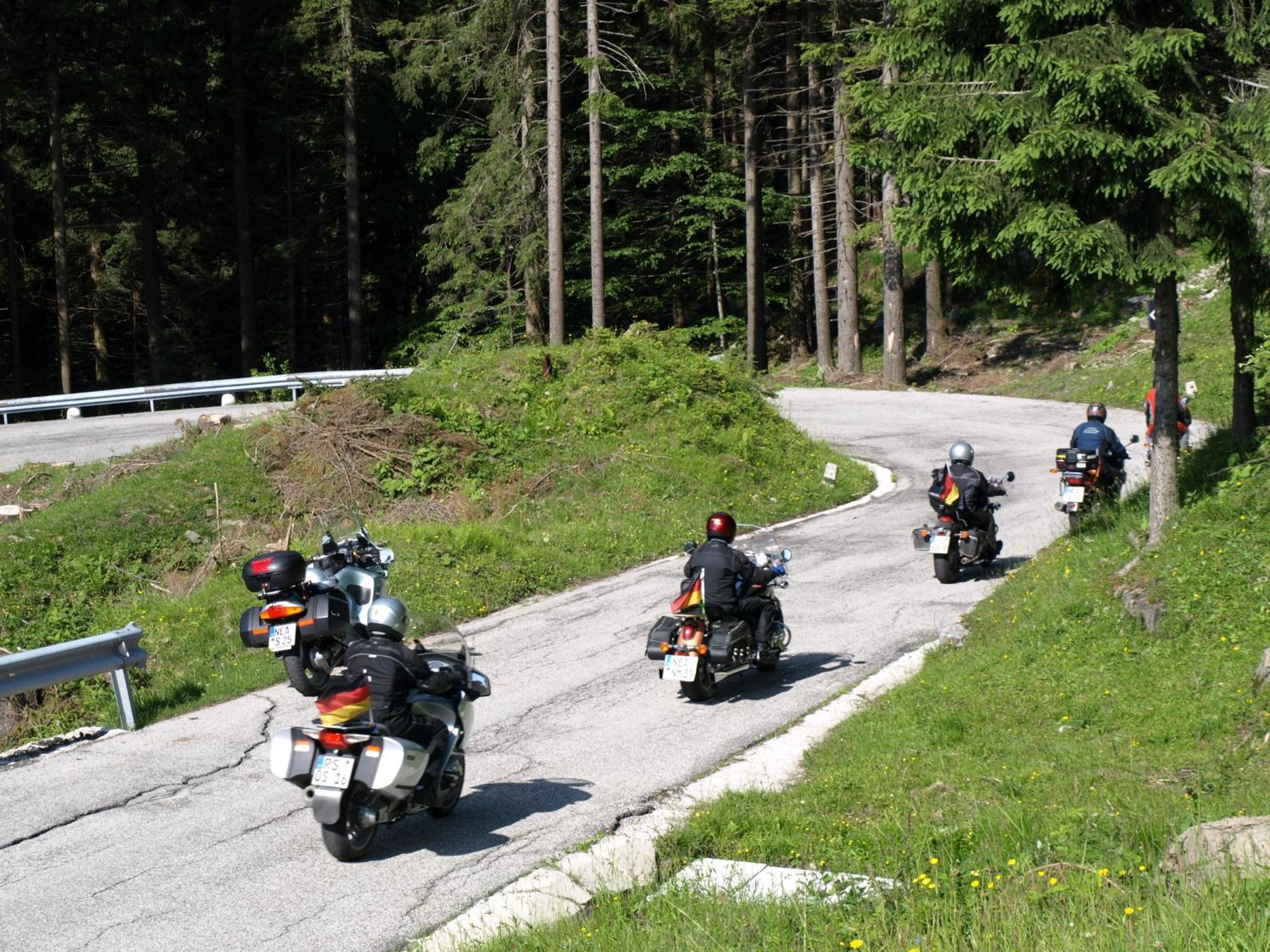 Biker Hotel Al Gallo Forcello Passo di Pramollo Esterno foto