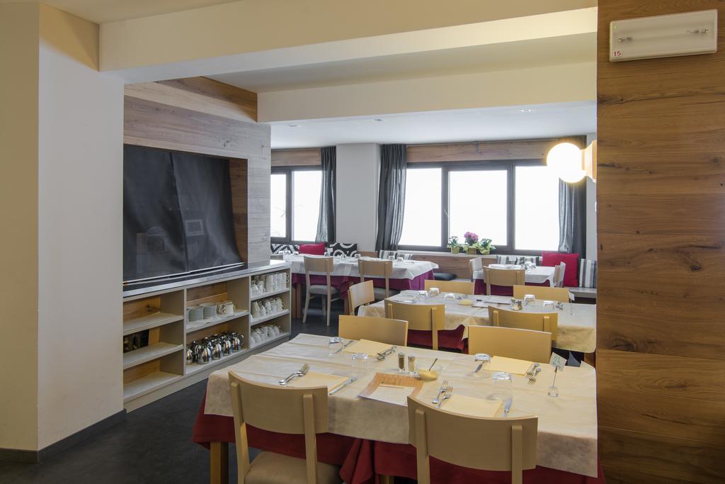 Biker Hotel Al Gallo Forcello Passo di Pramollo Esterno foto