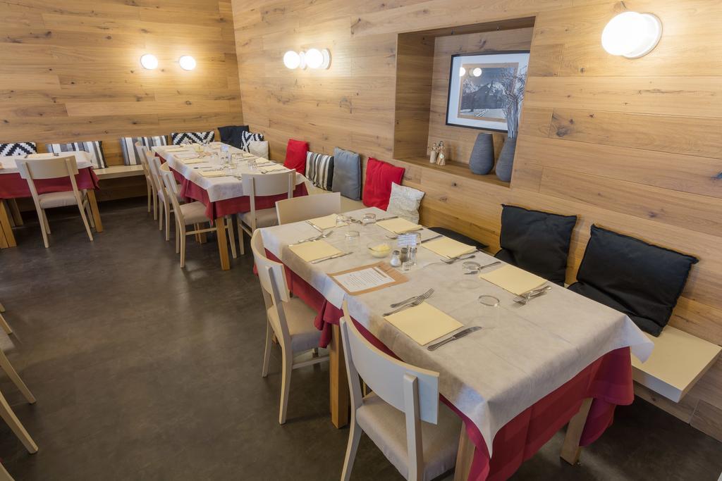 Biker Hotel Al Gallo Forcello Passo di Pramollo Esterno foto